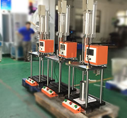 山東某裝配設(shè)備廠家采用我司的四柱二板型氣液增壓機(jī) 山東某裝配設(shè)備廠家采用我司的四柱二板型氣液增壓機(jī)