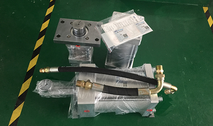 油氣隔離型氣液增壓器儲油筒分離型產品整圖 油氣隔離型氣液增壓器儲油筒分離型產品整圖
