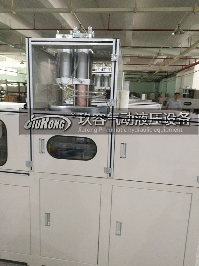 鋰電池極耳成型機(自動入殼機) 鋰電池極耳成型機(自動入殼機)