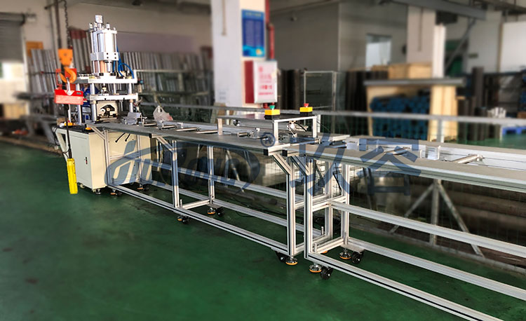 非標長距離鋁型材沖孔機 非標長距離鋁型材沖孔機