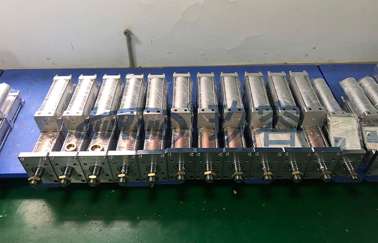 8噸標準型氣液增壓缸 8噸標準型氣液增壓缸