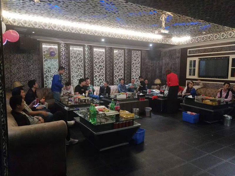 玖容家人在天悅獻(xiàn)唱2 玖容家人在天悅獻(xiàn)唱2